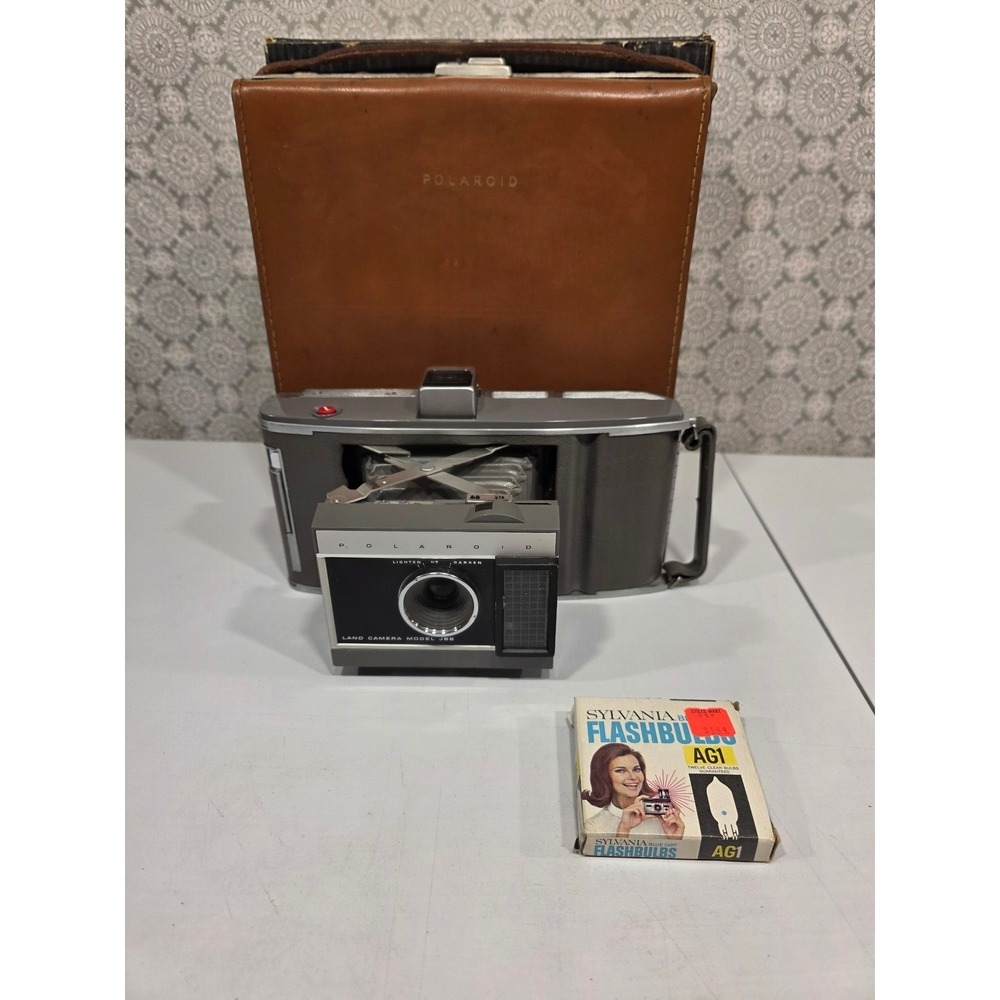 Vintage Polaroid J66 Land Camera with Original Leather Case UNTESTED